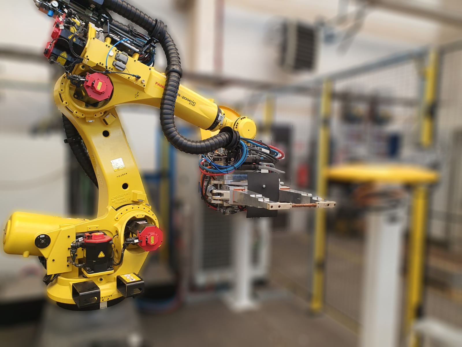 programowanie robotów przemysłowych